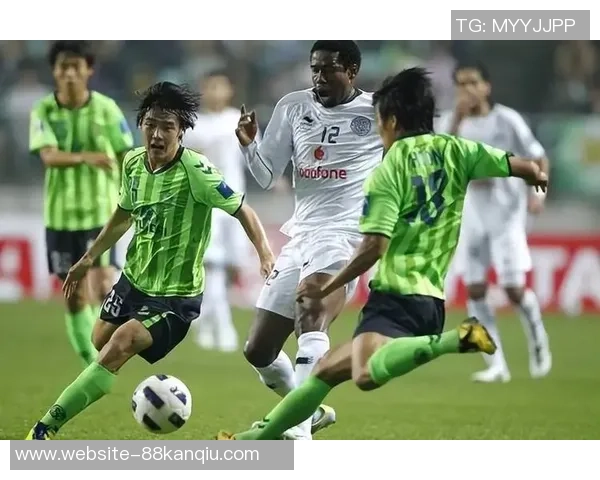 亚特兰大主场迎战切沃两队争夺关键三分展开激烈对决